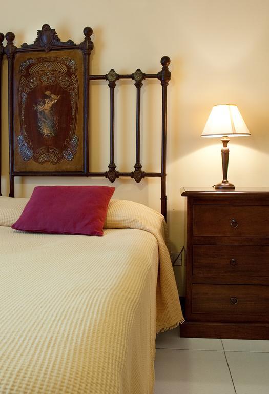 Porto Ulisse Bed and Breakfast Catánia Buitenkant foto