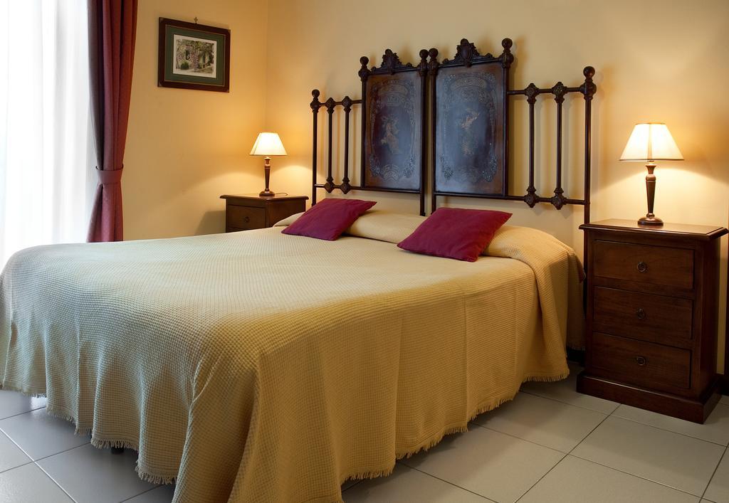Porto Ulisse Bed and Breakfast Catánia Buitenkant foto