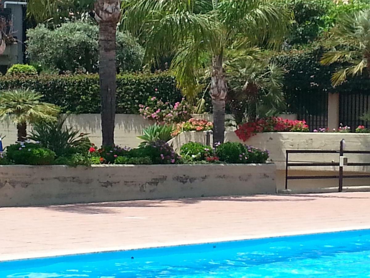 Porto Ulisse Bed and Breakfast Catánia Buitenkant foto